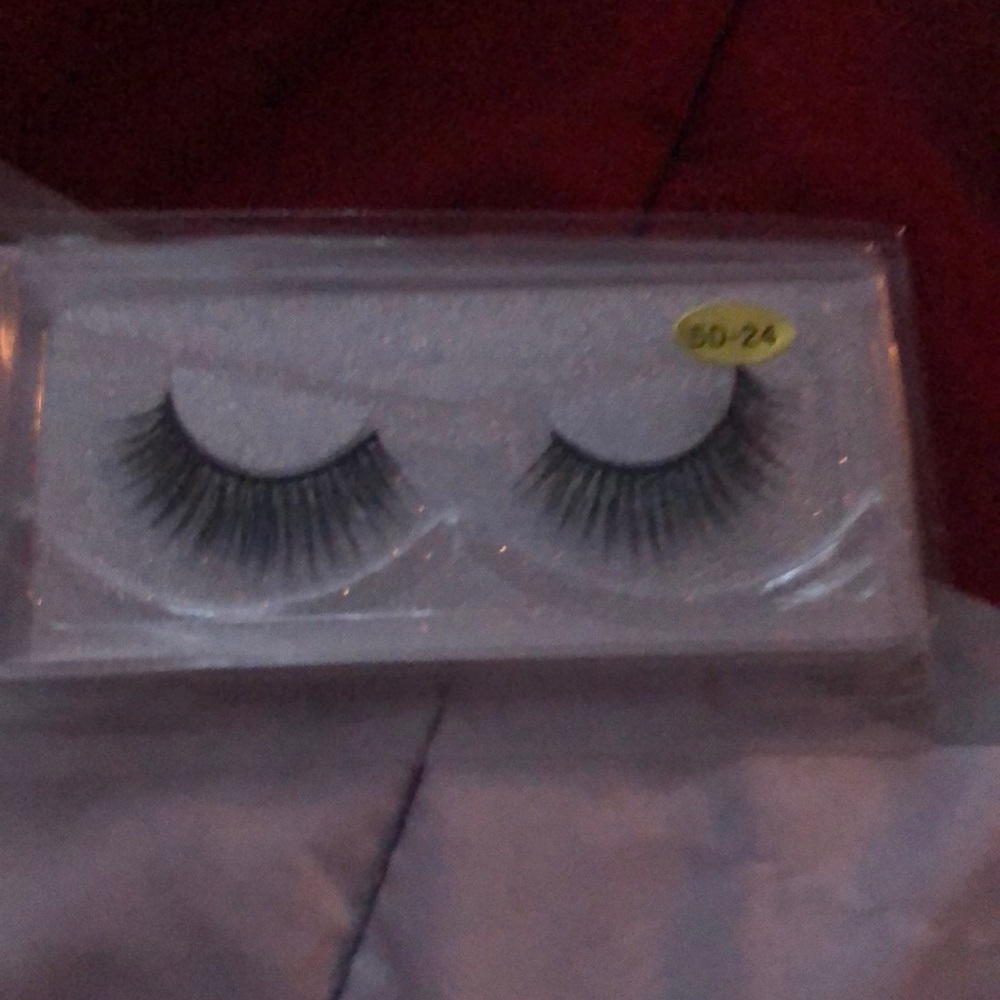 reusable minks